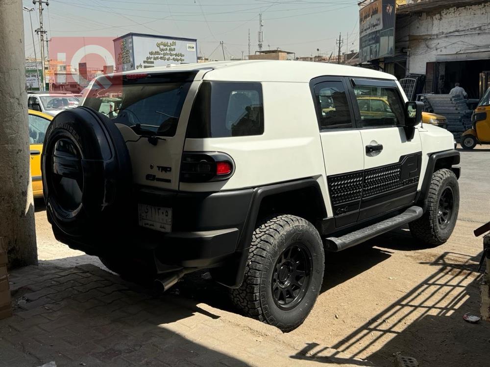 تويوتا إف جي كروزر
